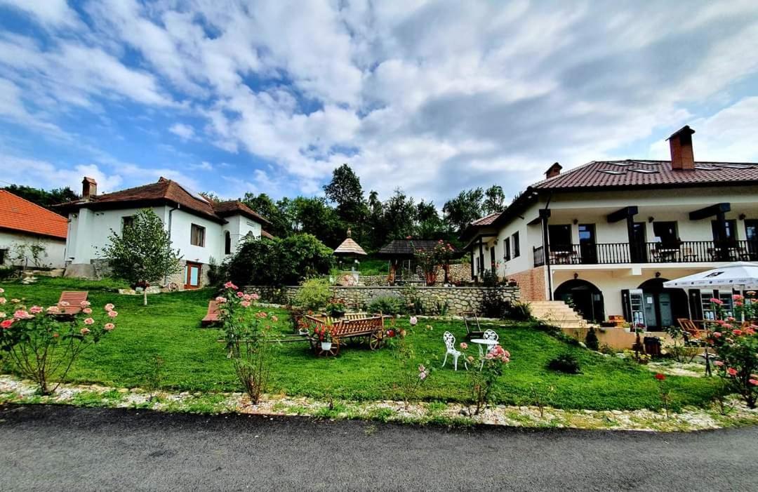Pensiunea Agroturistica Cerna, Vaideeni, Valcea Esterno foto